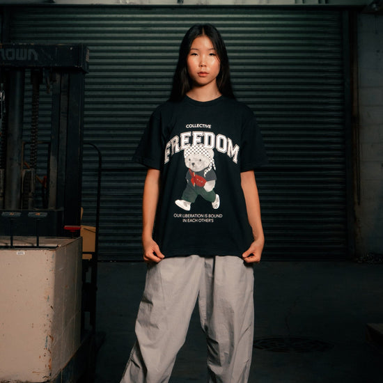 Freedom Bear Heavyweight Tee Wear The Peace Short Sleeves Black S