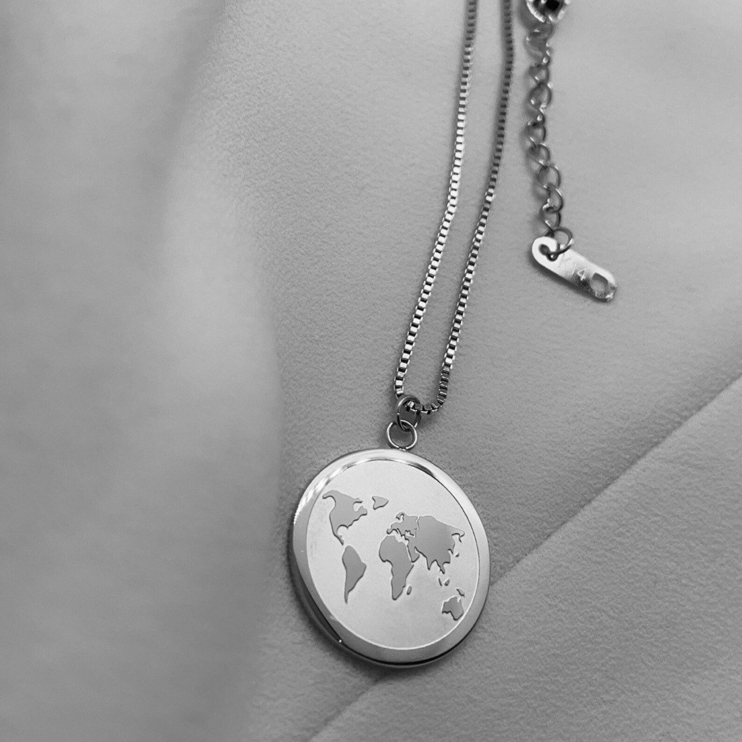 Load image into Gallery viewer, Global Citizen Necklace Wear The Peace Necklaces Silver
