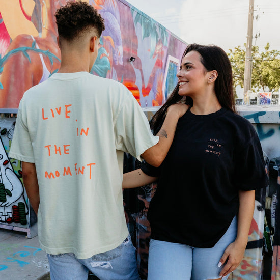 Live In The Moment Oversized Tee Wear The Peace Short Sleeves Black S